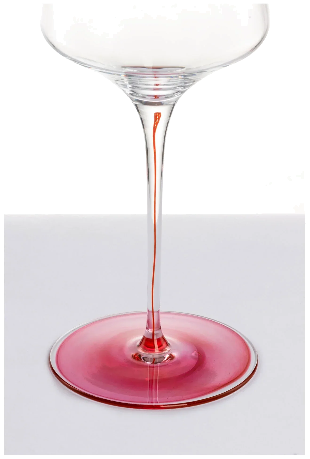INK Sklenice na červené víno 638 ml, červená (1 ks) / ZWIESEL HANDMADE